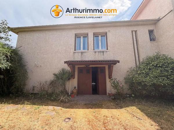 Vente                                                      Maison
                        
                     8 pièces                      187 m2                     à Lavelanet