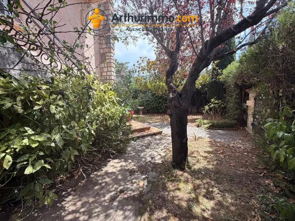 Vente                                                      Maison
                        
                     8 pièces                      187 m2                     à Lavelanet