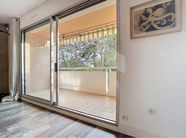 MARSEILLE 8EME - APPARTEMENT T3 75m² - CALME & LUMINOSITE - QUARTIER STE ANNE / MAZARGUES