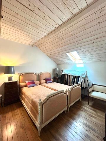 Maison Aurillac 7 pièce(s) 145 m2 , Aurillac