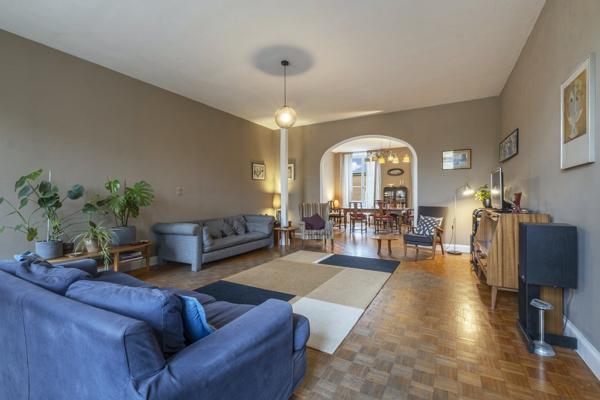 PRIX BAISSÉ - Élégante Maison de Maître, vastes dépendances, jardin, proximité des commerces Champagne mouton