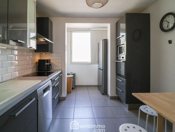 Appartement 72 m² à Marseille 13008