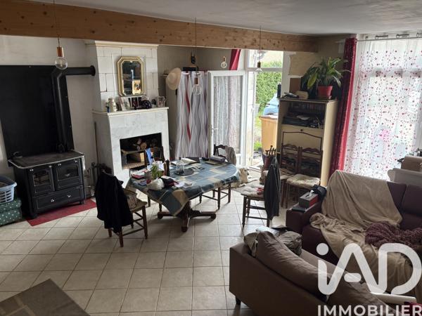 Maison à vendre 10 pièces 205 m² Montguyon