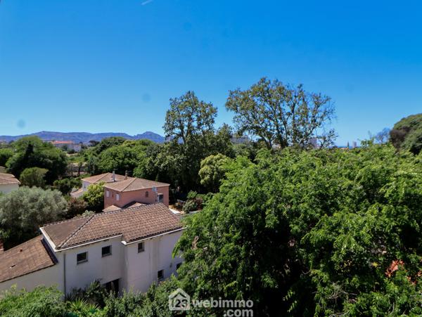 Appartement 93 m² à Marseille 13009
