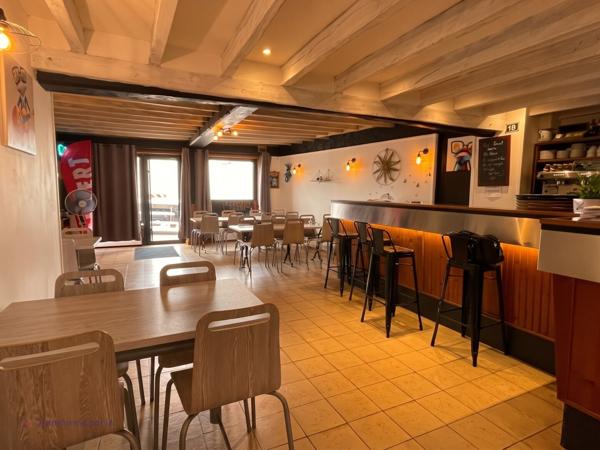 Fonds de commerce à vendre 358 m² , Ombree d anjou