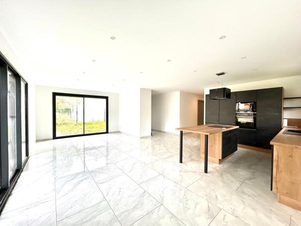 Maison à CHILLY-LE-VIGNOBLE, 39570 - 5 pièces 125m²