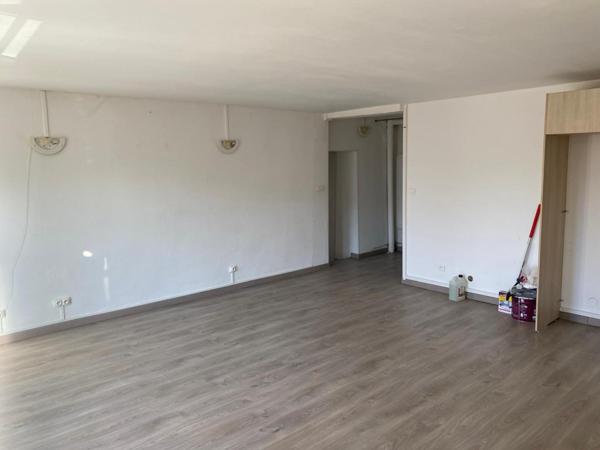 appartement en centre ville , proche de toutes commodités ,
