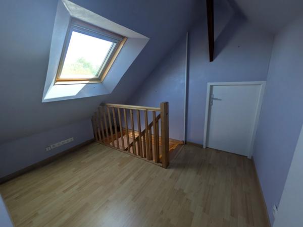 NEULLIAC MAISON EN REZ DE CHAUSSEE SURELEVE de 73m² 3 PIECES PARCELLE DE 1231m² EN PARTIE CONSTRUCTIBLE