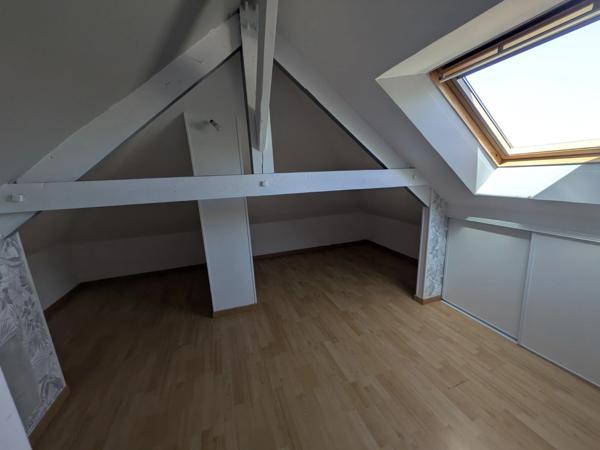 NEULLIAC MAISON EN REZ DE CHAUSSEE SURELEVE de 73m² 3 PIECES PARCELLE DE 1231m² EN PARTIE CONSTRUCTIBLE