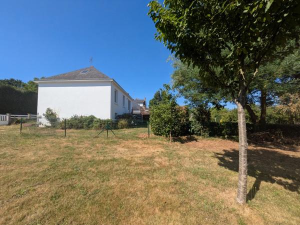 NEULLIAC MAISON EN REZ DE CHAUSSEE SURELEVE de 73m² 3 PIECES PARCELLE DE 1231m² EN PARTIE CONSTRUCTIBLE