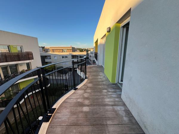 Appartement T2 avec garage fermé en sous-sol. Emplacement idéal!