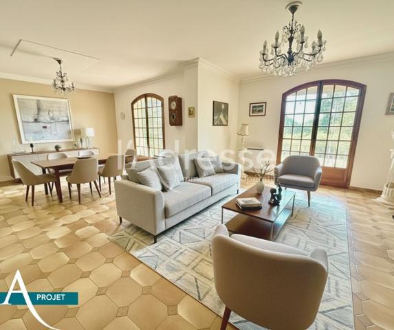SALON-DE-PROVENCE - LES VIOUGUES | Une maison familiale rare, un jardin à vivre et un potentiel exceptionnel