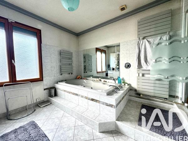 Maison à vendre 4 pièces 92 m² Ormesson-sur-Marne