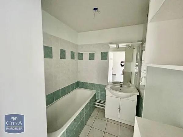 Appartement à louer 2 pièces 51.6m² Clermont-Ferrand (63000)