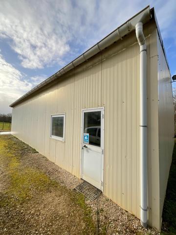 Local commercial avec terrain