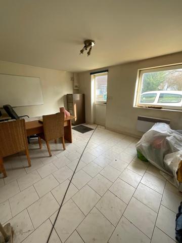 Local commercial avec terrain