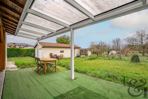 A vendre maison de plain-pied d'environ 71 m².