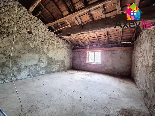Écoche (42670) À VENDRE - ANCIENNE FERME À RESTAURER - 10KMS DE CHAUFFAILLES