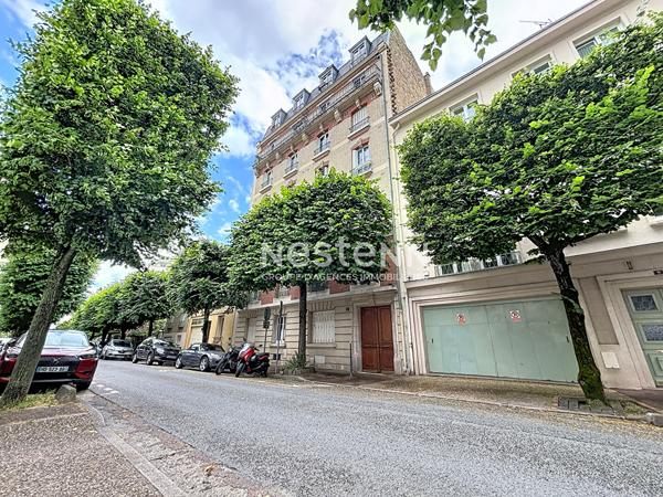 ISSY LES MOULINEAUX - QUARTIER MAIRIE D'ISSY - Appartement traversant 2 pièces charme de l'ancien