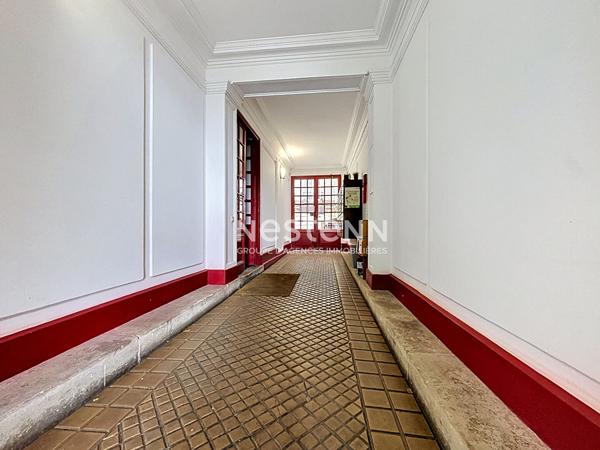 ISSY LES MOULINEAUX - QUARTIER MAIRIE D'ISSY - Appartement traversant 2 pièces charme de l'ancien