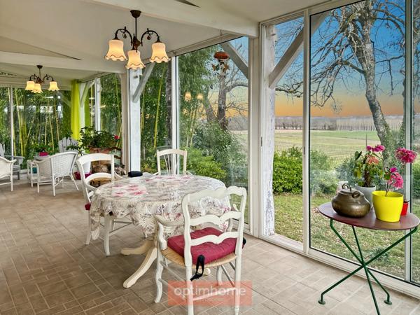 Maison de campagne avec son gite indépendant et dépendances sur 2,50 Ha.