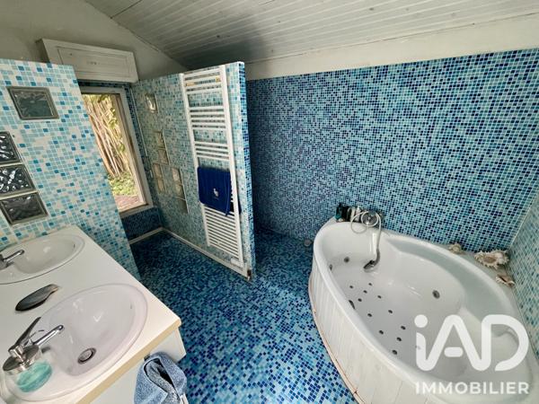 Maison à vendre 8 pièces 215 m² Mérignac