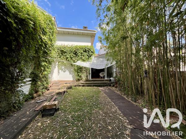 Maison à vendre 8 pièces 215 m² Mérignac
