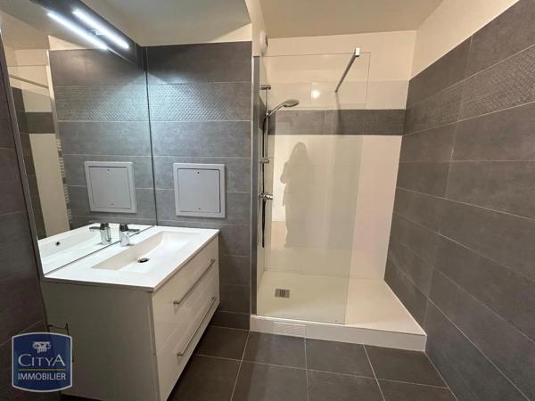 Appartement à louer 4 pièces 101.09m²