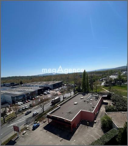 Appartement à VILLEFRANCHE-SUR-SAONE, 69400 - 3 pièces 80m²