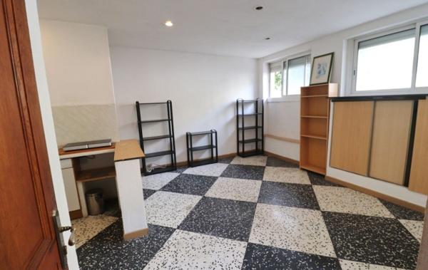 Vente Studio Grand studio rénové de 26 m² Perpignan   