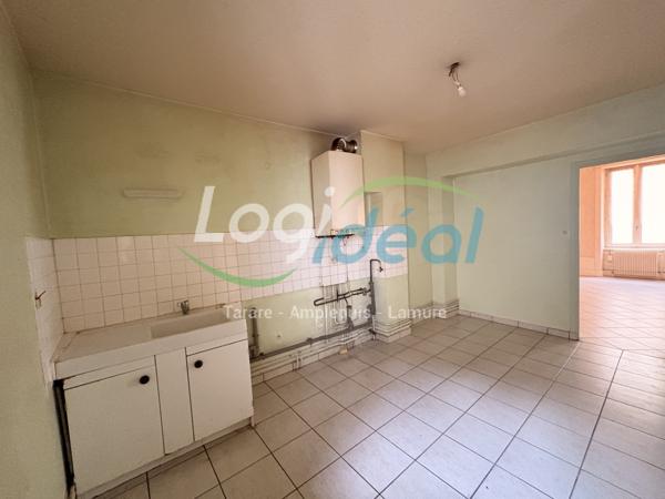 TARARE CENTRE-VILLE - APPARTEMENT 86 M² À HAUT POTENTIEL. Détails des diagnostics énergétiques