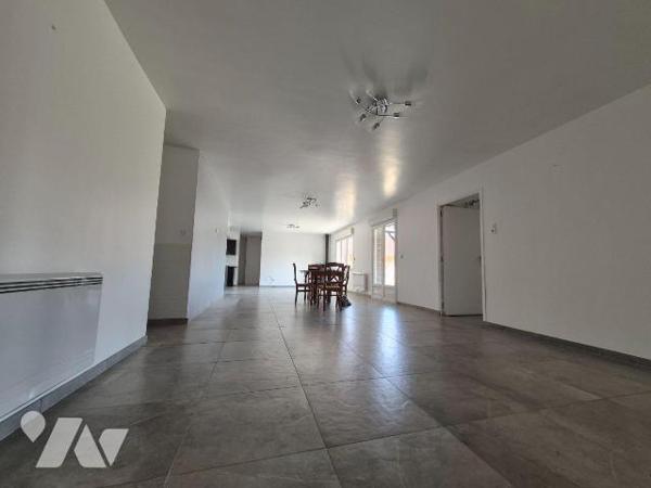 Maison à Vendre à Merville (59660) en Nord (59)

Cette maison d'une surface habitable de 170 ...