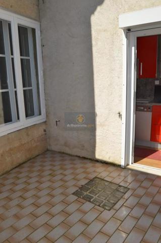 Location                                                      Appartement
                        
                     4 pièces                      108 m2                     à Langres