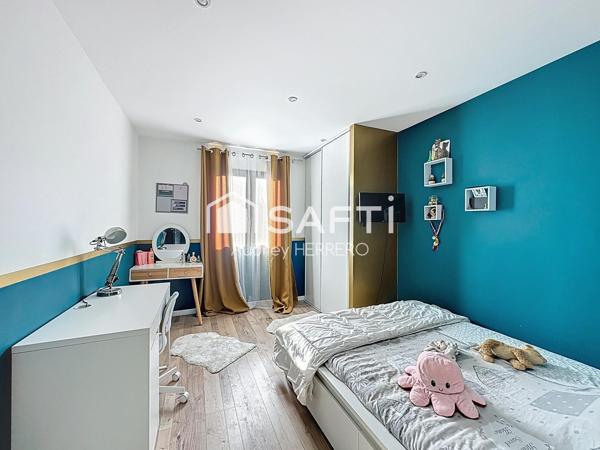 Maison Type T6 de 165m2 à MONTBERON