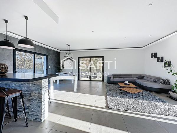 Maison Type T6 de 165m2 à MONTBERON