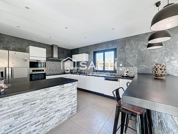 Maison Type T6 de 165m2 à MONTBERON