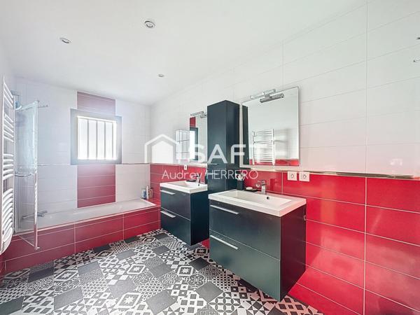 Maison Type T6 de 165m2 à MONTBERON