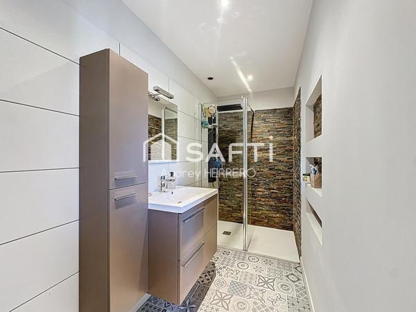 Maison Type T6 de 165m2 à MONTBERON