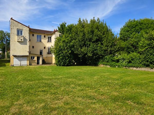 NEVERS (58) - Maison familiale - 223 m² - 6 chambres - terrain 902 m²