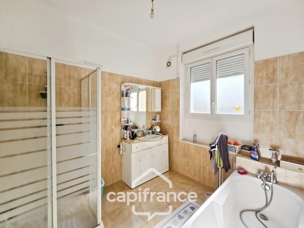 NEVERS (58) - Maison familiale - 223 m² - 6 chambres - terrain 902 m²