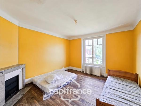 NEVERS (58) - Maison familiale - 223 m² - 6 chambres - terrain 902 m²
