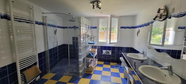 PROPRIÉTÉ FAMILIALE A 5 MINUTES DES PLAGES