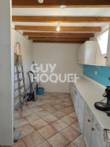 MAISON TYPE 7 ANNEE 97 AVEC ANNEXES ET PISCINE MURET