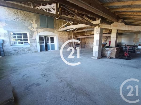 Maison à vendre  5 pièces - 184 m2 ST SULPICE DE COGNAC - 16