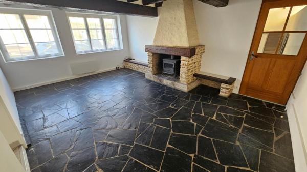 Houdan 5 mn / Gambais 2 mn / Maison de ville 104 m2