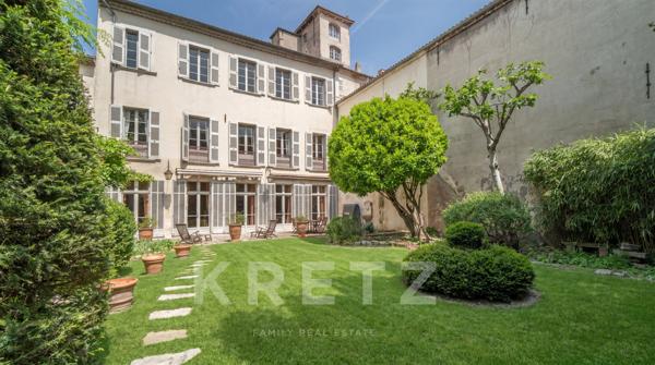 Hôtel Particulier avec jardin (XVIIIe) - Avignon intra-muros