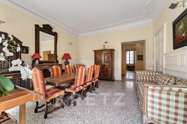 Hôtel Particulier avec jardin (XVIIIe) - Avignon intra-muros