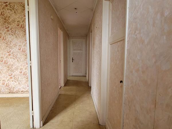 LE BOUSCAT limite BORDEAUX - Maison avec garage sur plus de 300m² avec potentiel