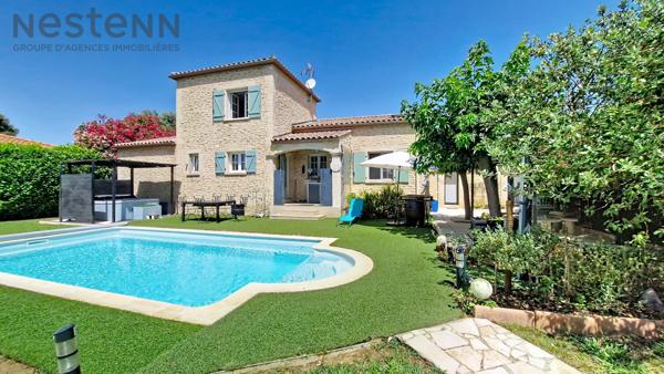 Élégante villa familiale avec piscine et jardin arboré, au calme absolu
