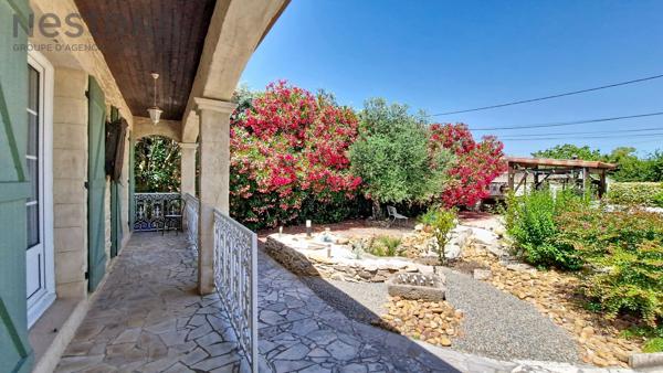 Élégante villa familiale avec piscine et jardin arboré, au calme absolu